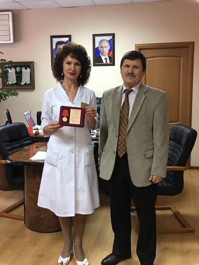 Главный врач награждена Памятной юбилейной медалью
